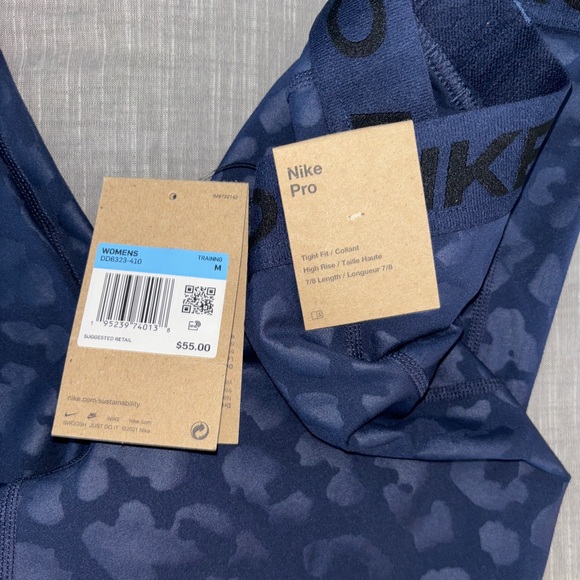 Nike Pro Leggings - Picture 3 of 3